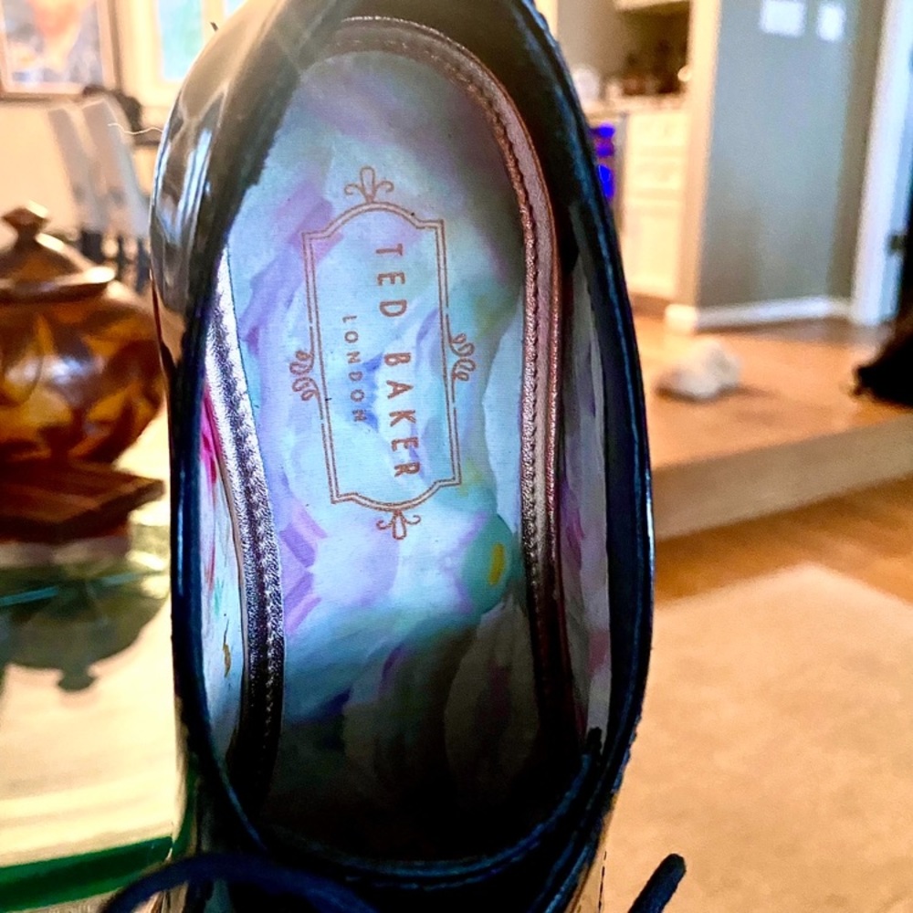 TED BAKER 💕Size 4 UK/ 6 US 🌷Patent Leather Lace up Loafers 🌸GORGEOUS SHOES ! - Picture 3 of 16